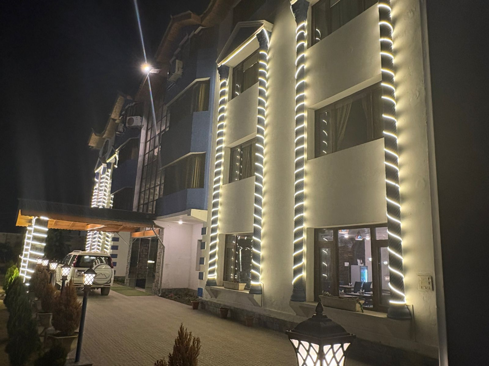 Kashmir Holiday Resort image